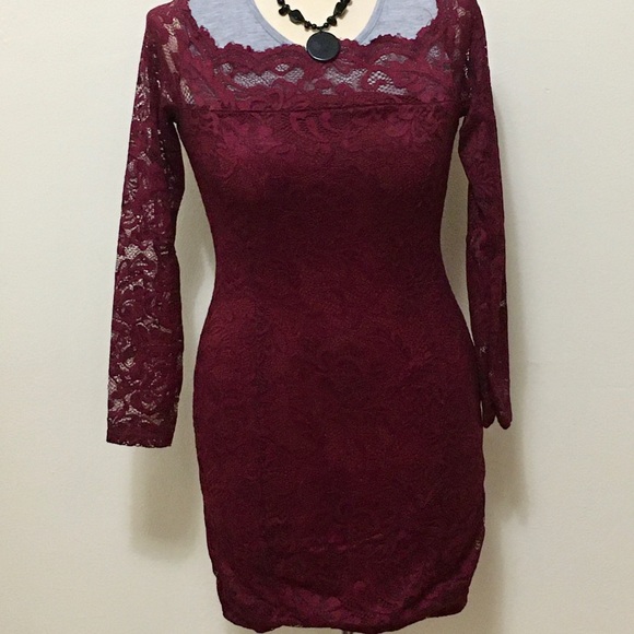 Dresses & Skirts - Vintage Red Lace Dress Square Neckline size medium